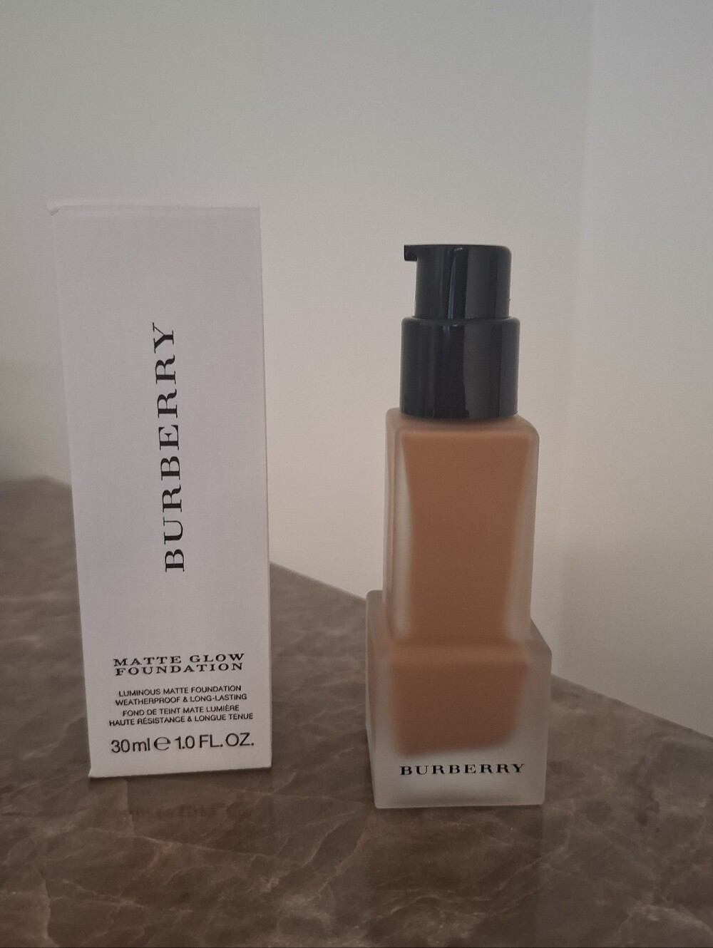Burberry Matte Glow Foundation - Deep Cool No.100